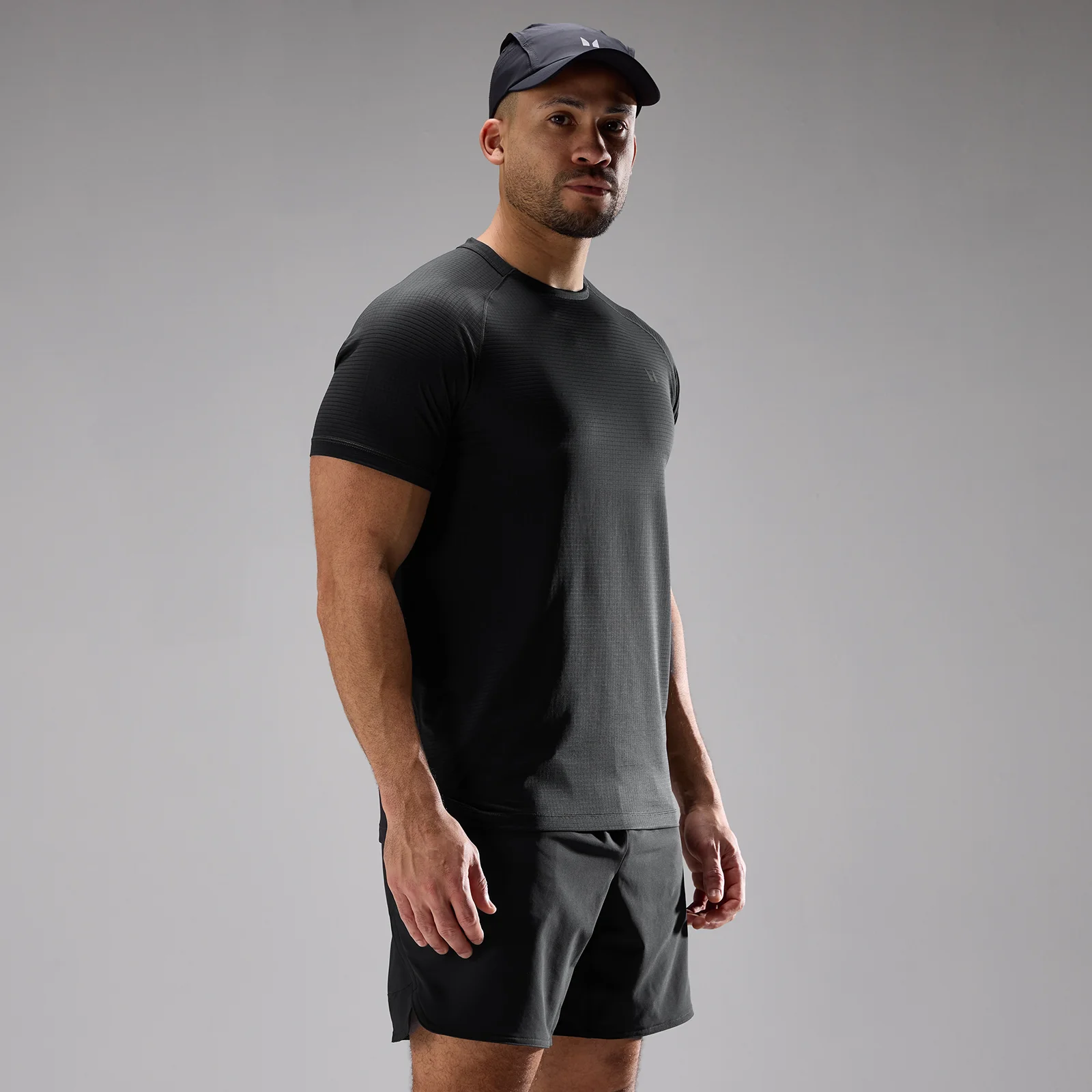 MP Men's Training Ultra Gridded T-Shirt - Black - XL Image 1